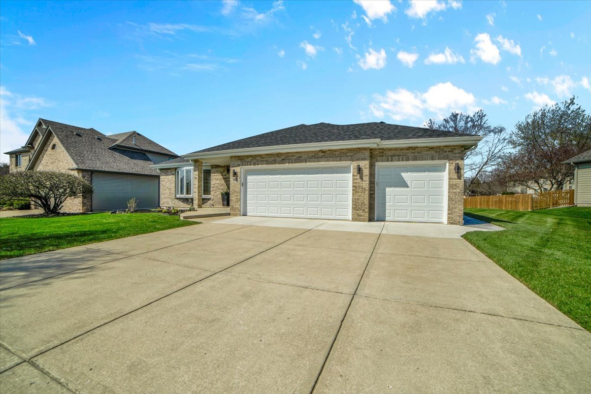 505 Cambridge Lane, Shorewood, IL 60404