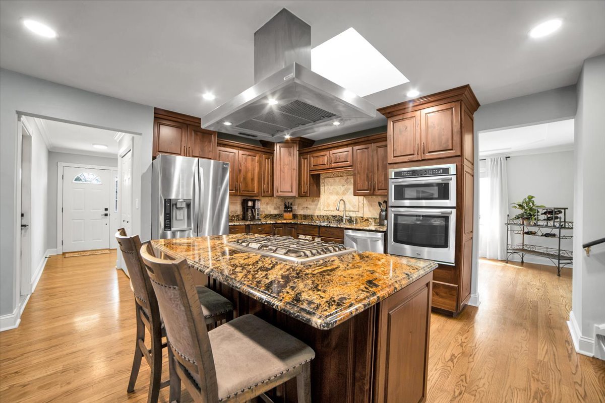 505 Cambridge Lane, Shorewood, IL 60404