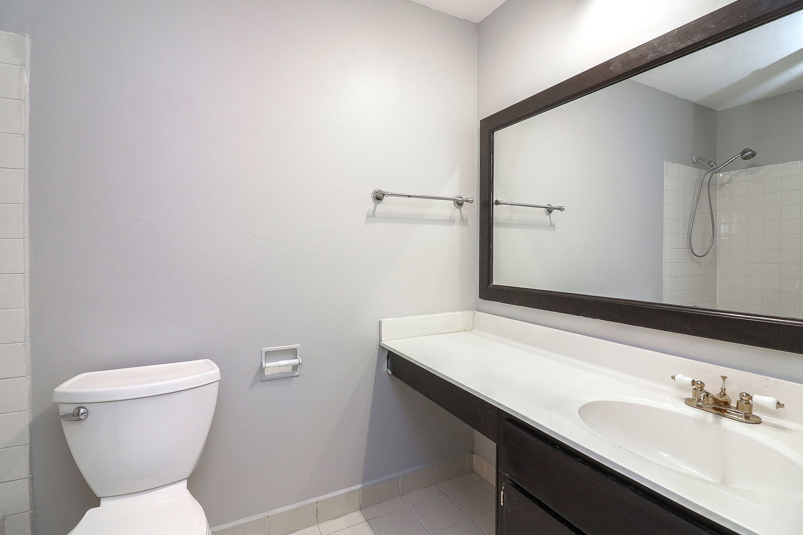 1782 Gloucester Court #B, Wheaton, IL 60189