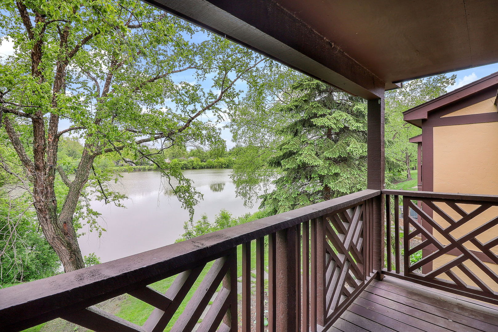 1782 Gloucester Court #B, Wheaton, IL 60189