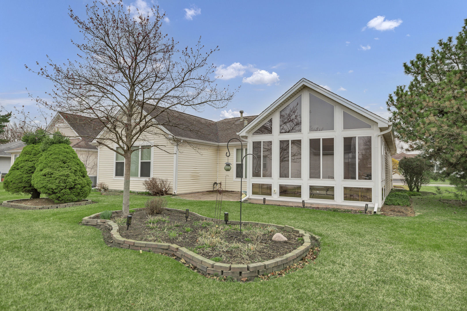 12036 Sweetwater Lane, Huntley, IL 60142