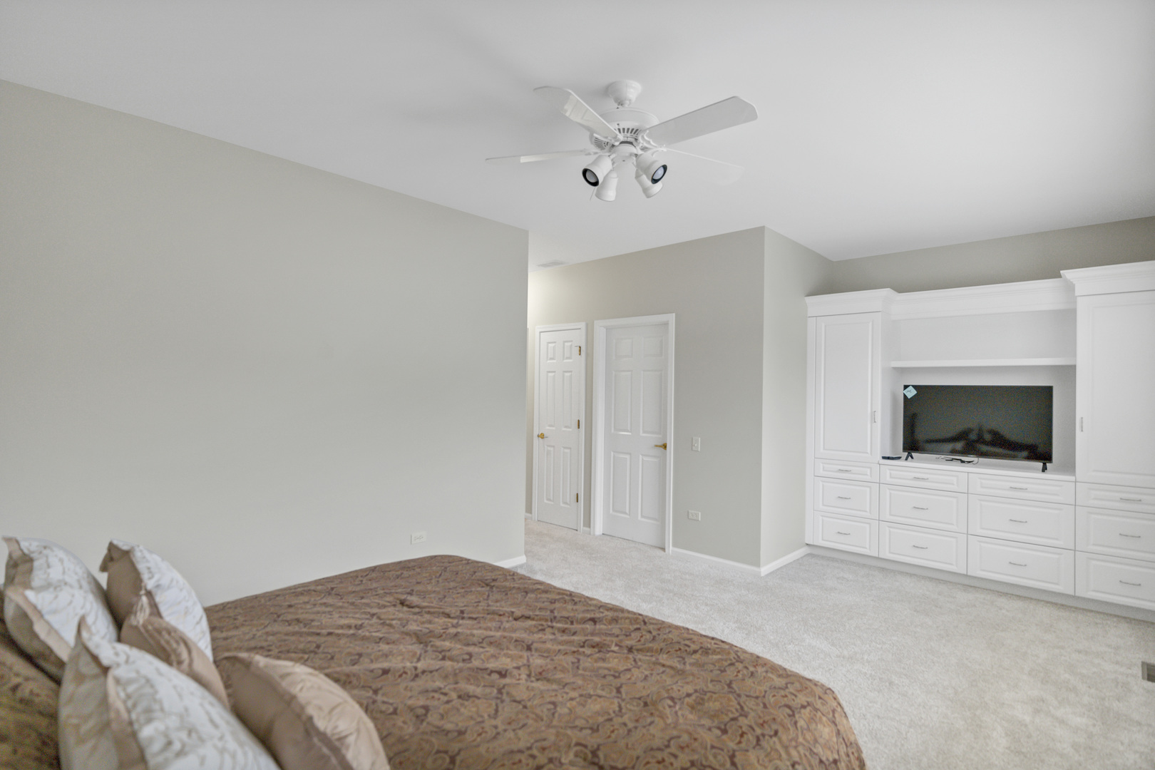 12036 Sweetwater Lane, Huntley, IL 60142