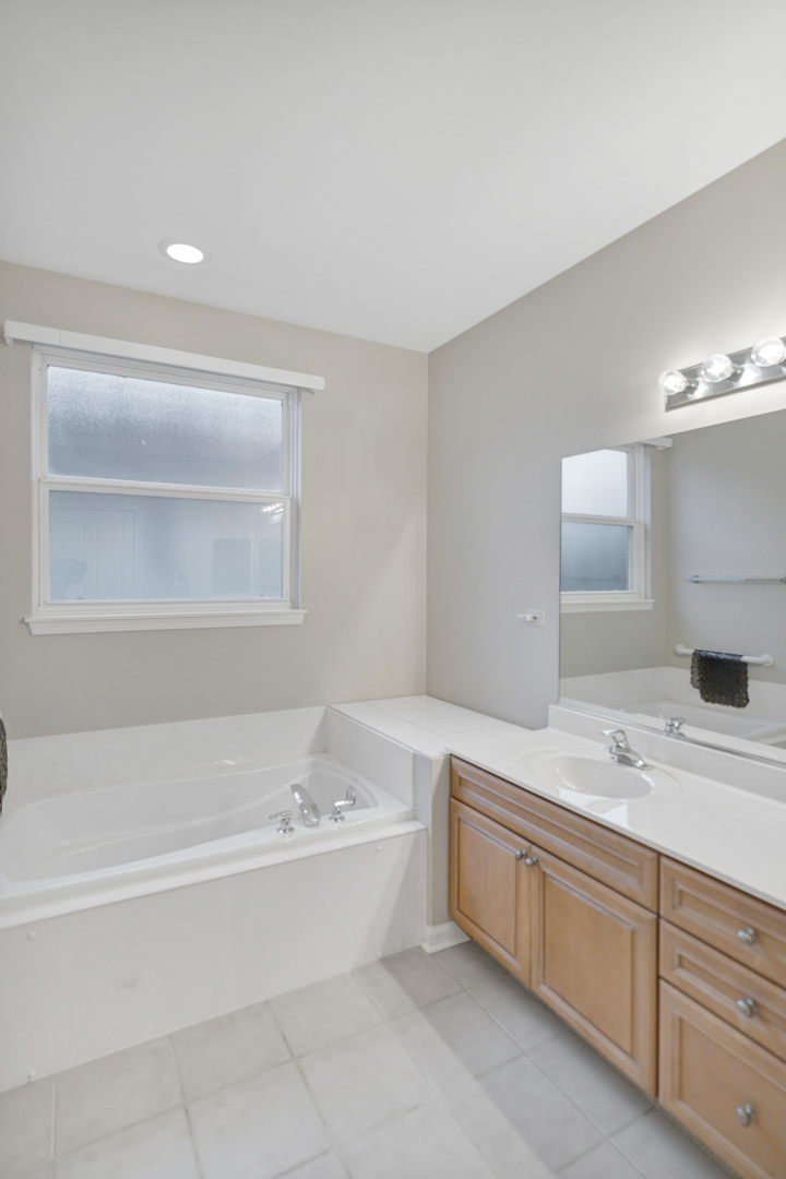 12036 Sweetwater Lane, Huntley, IL 60142