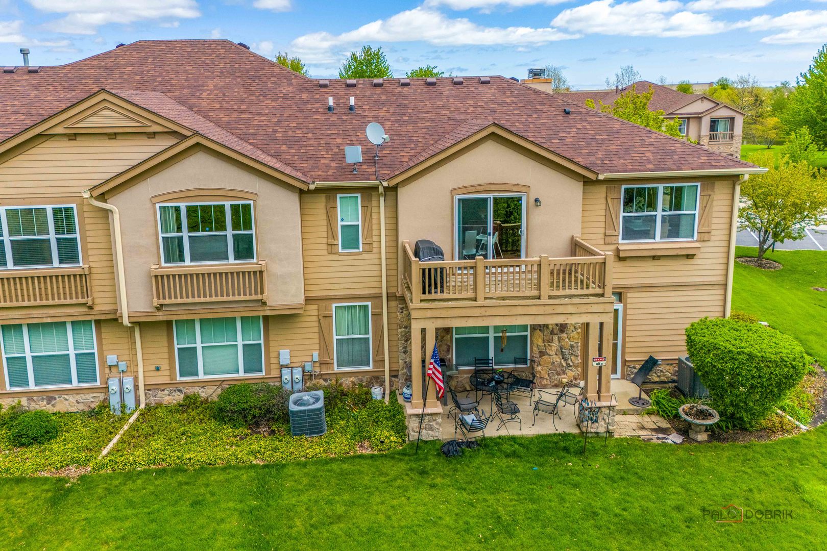 1902 CRENSHAW Circle, Vernon Hills, IL 60061