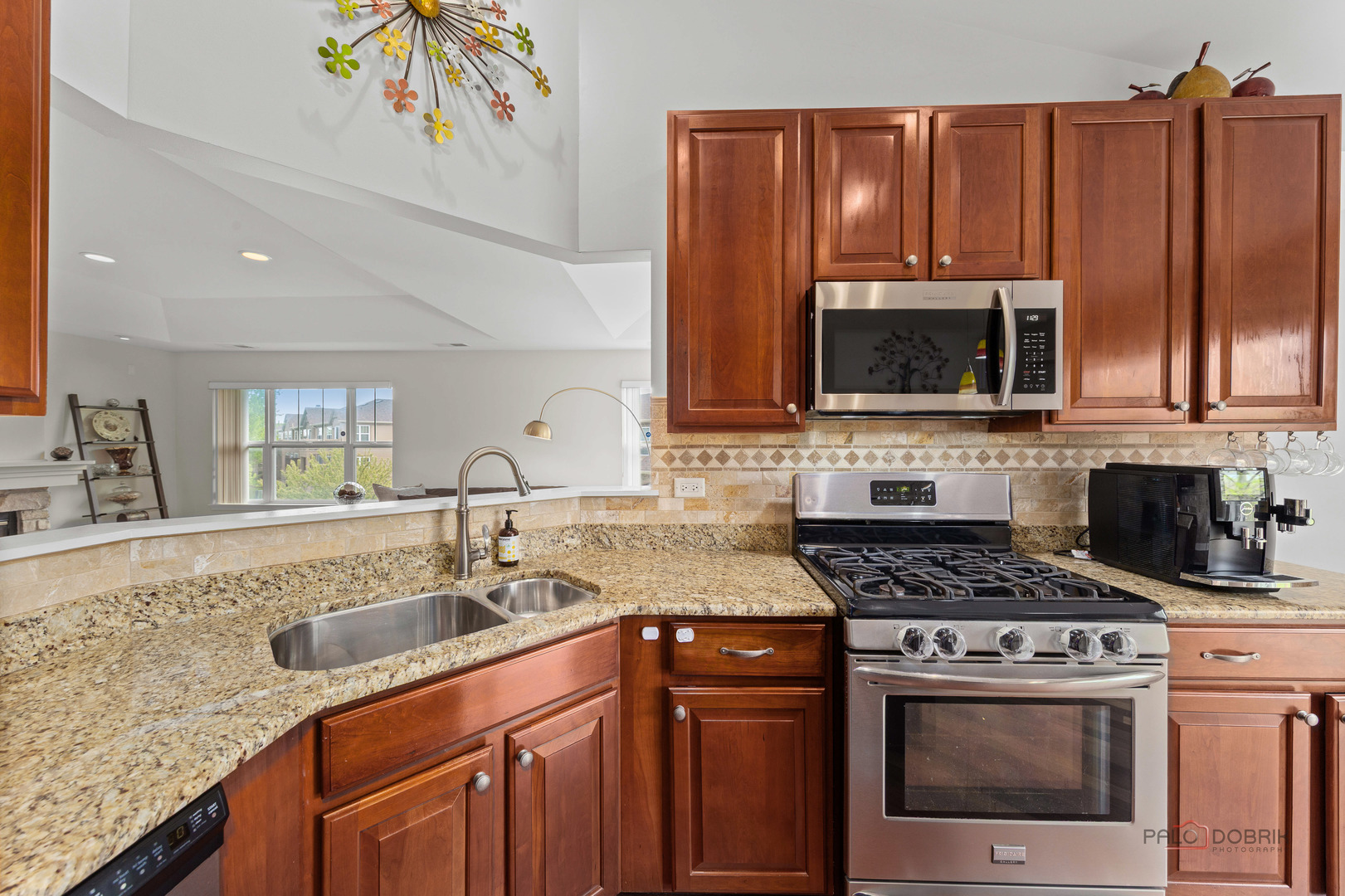 1902 CRENSHAW Circle, Vernon Hills, IL 60061