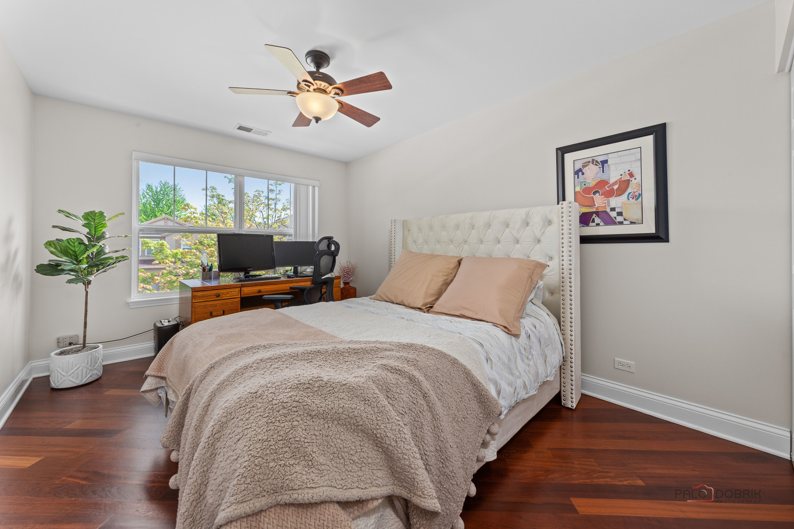 1902 CRENSHAW Circle, Vernon Hills, IL 60061