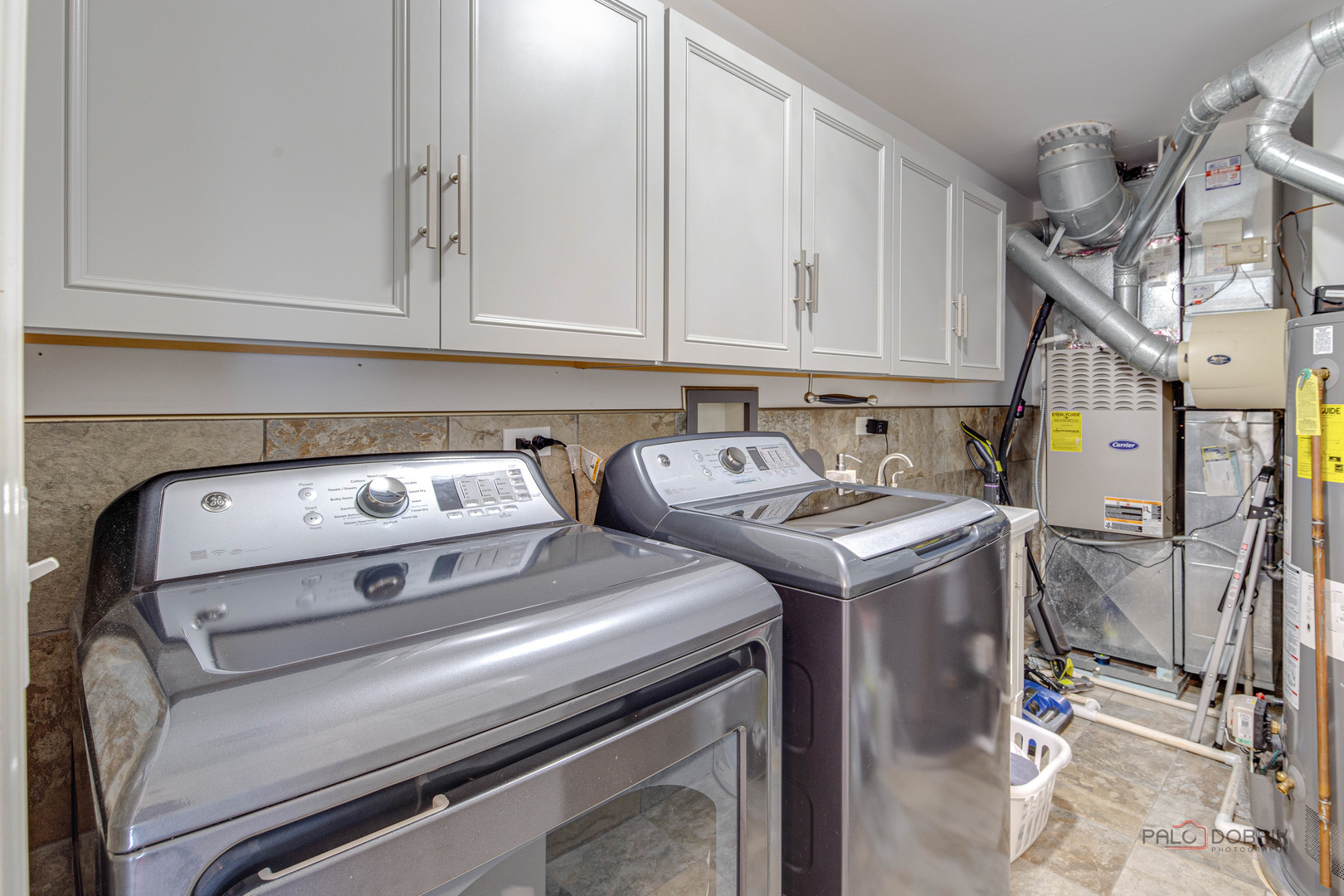 1902 CRENSHAW Circle, Vernon Hills, IL 60061