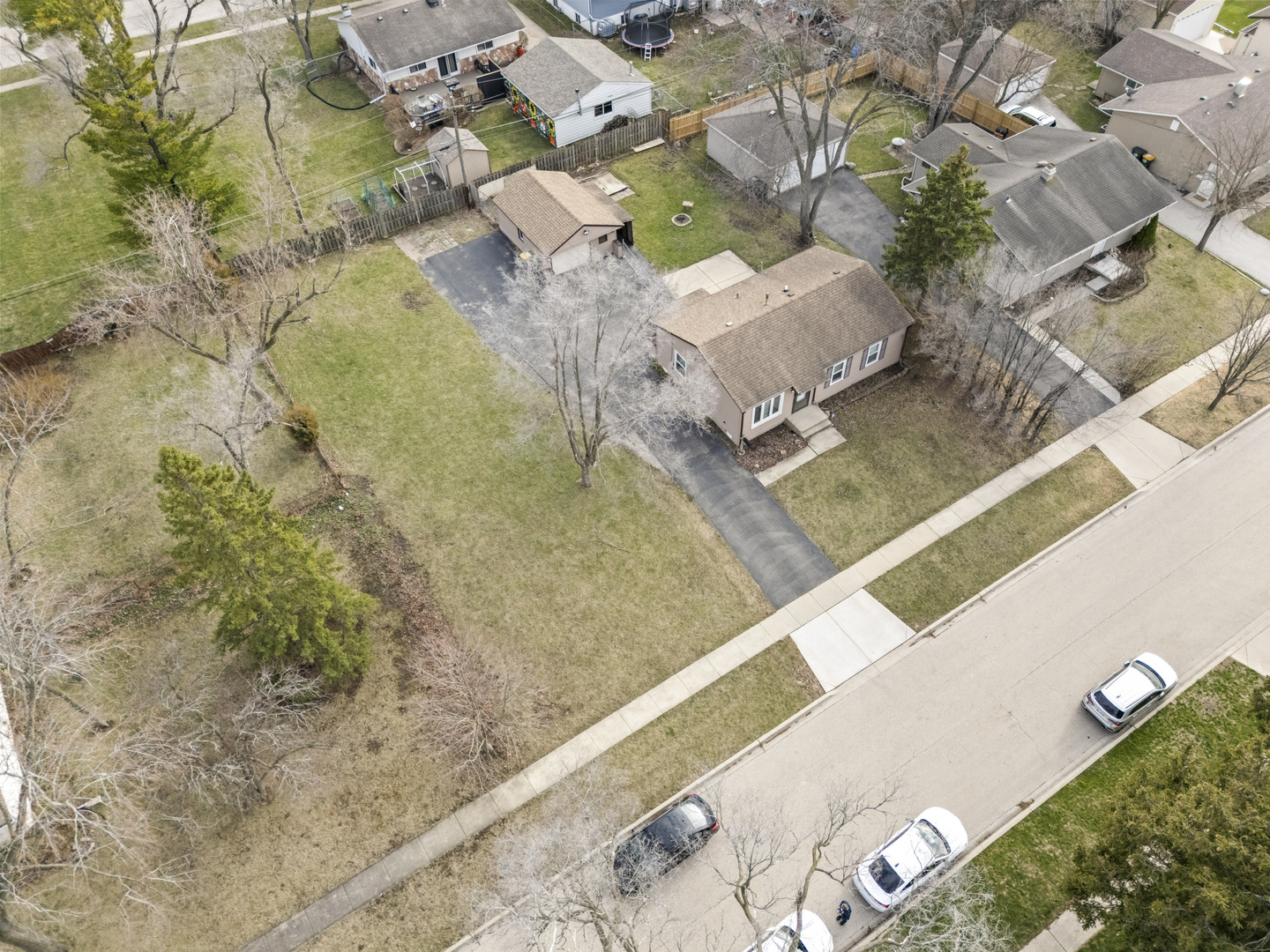 25 Mccabe Drive, Streamwood, IL 60107