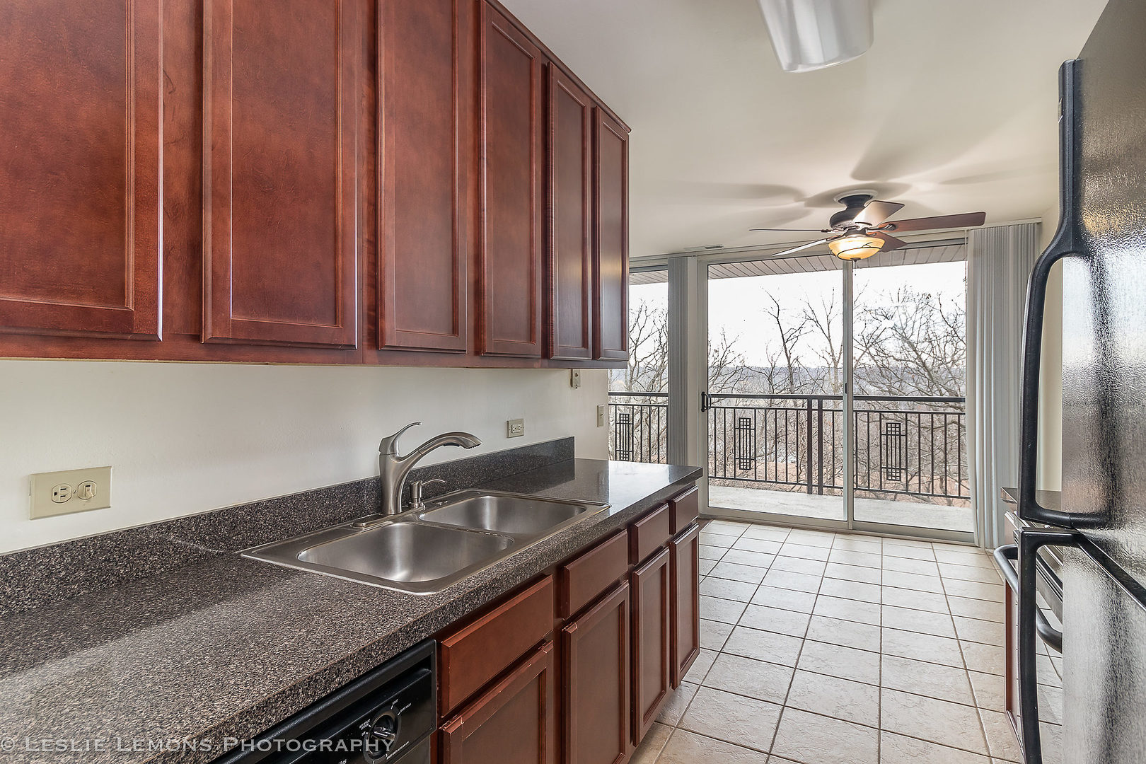 5900 OAKWOOD Drive #4D, Lisle, IL 60532