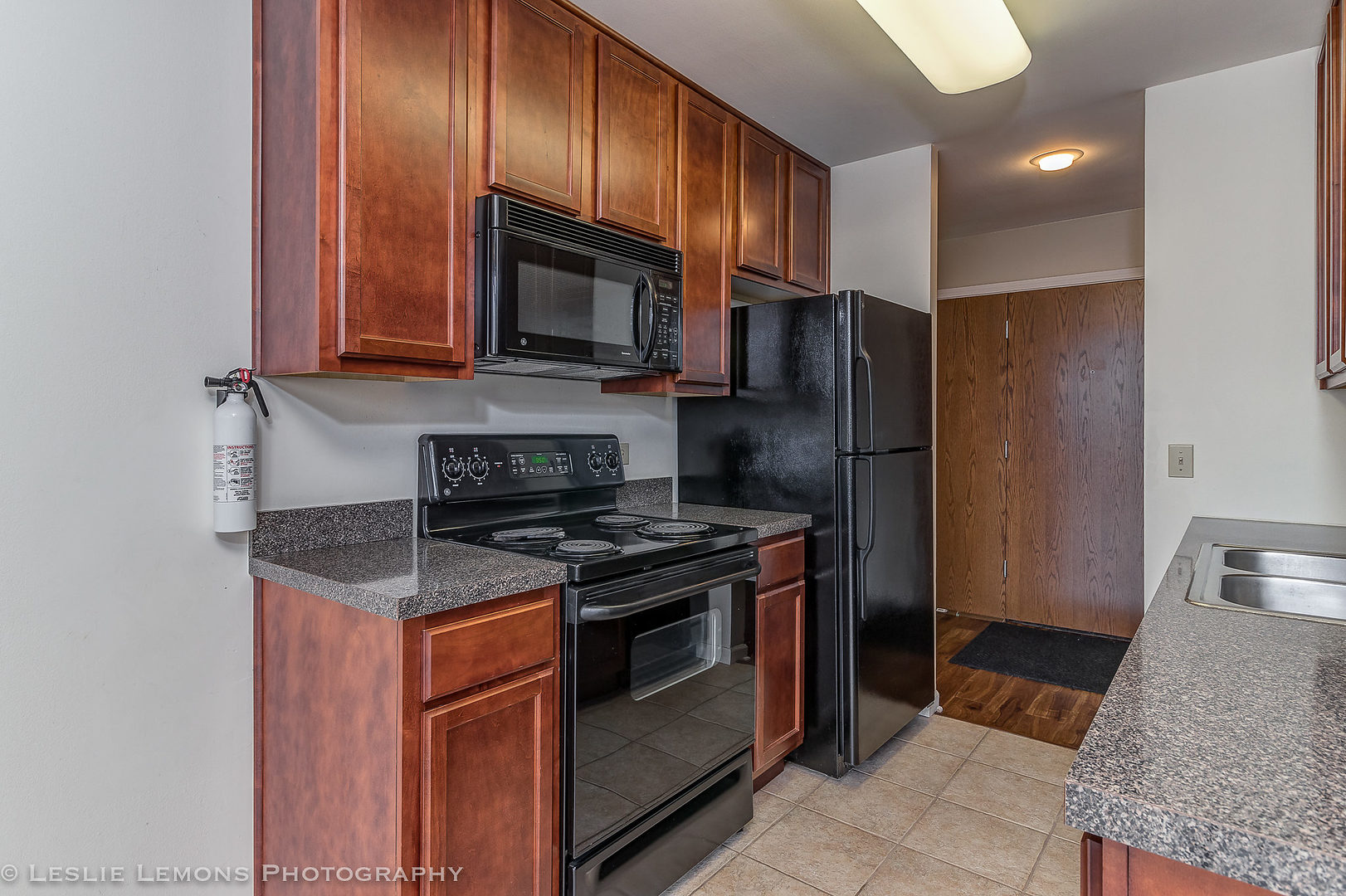 5900 OAKWOOD Drive #4D, Lisle, IL 60532