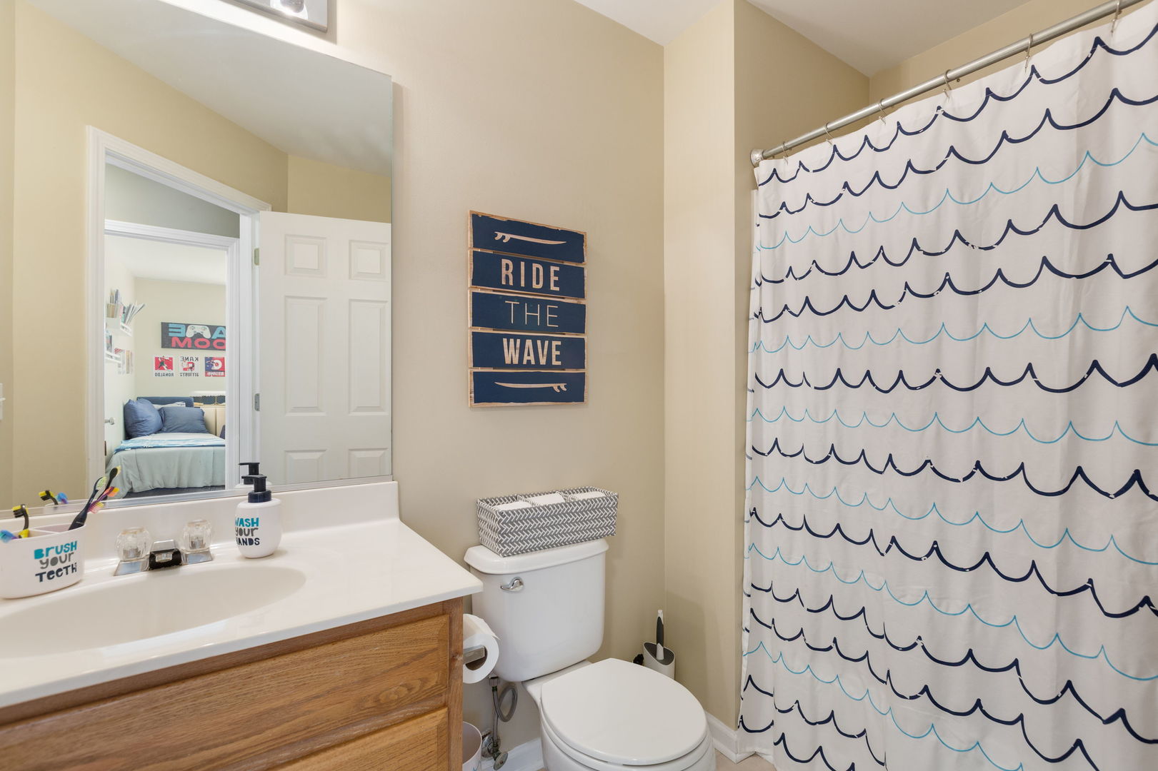 2704 Bay View Circle #2704, Algonquin, IL 60102