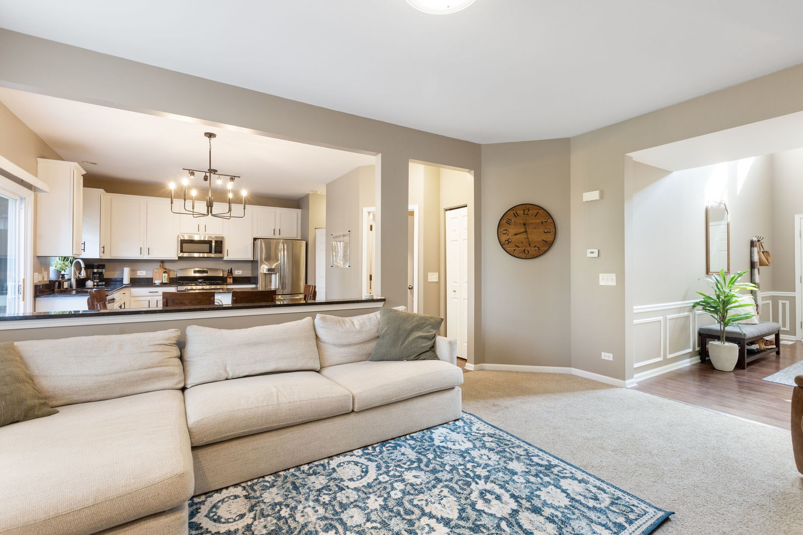 2704 Bay View Circle #2704, Algonquin, IL 60102