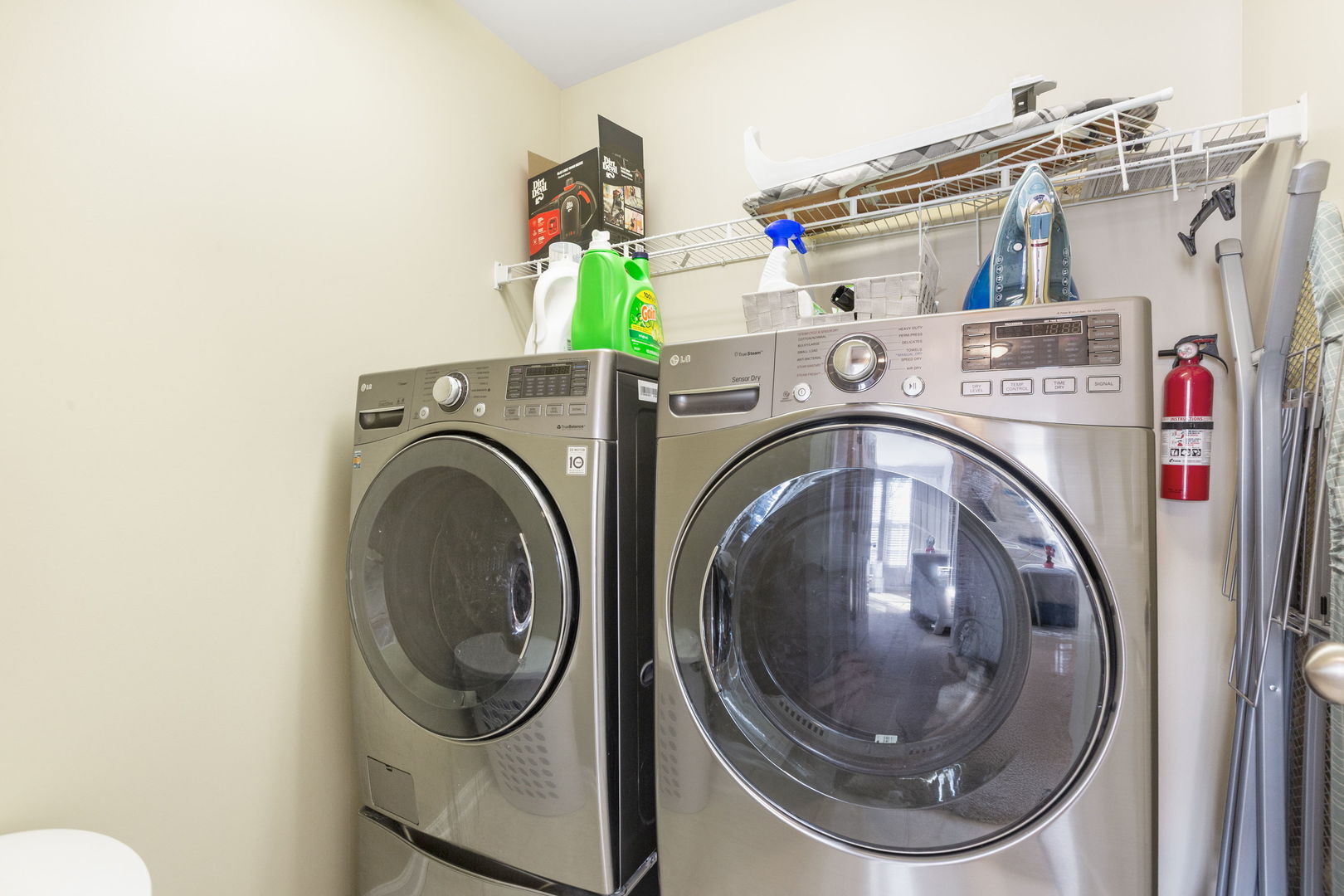 2704 Bay View Circle #2704, Algonquin, IL 60102