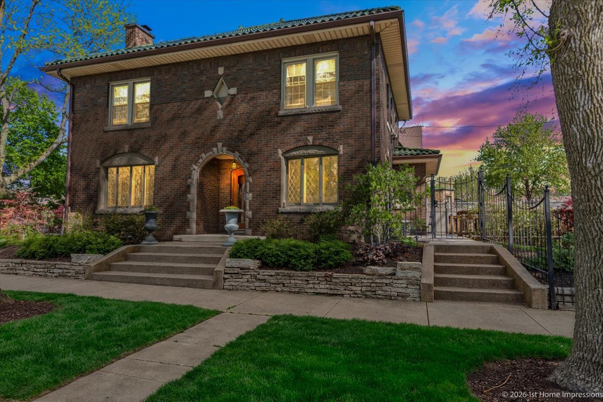 9955 S Hamilton Avenue, Chicago, IL 60643