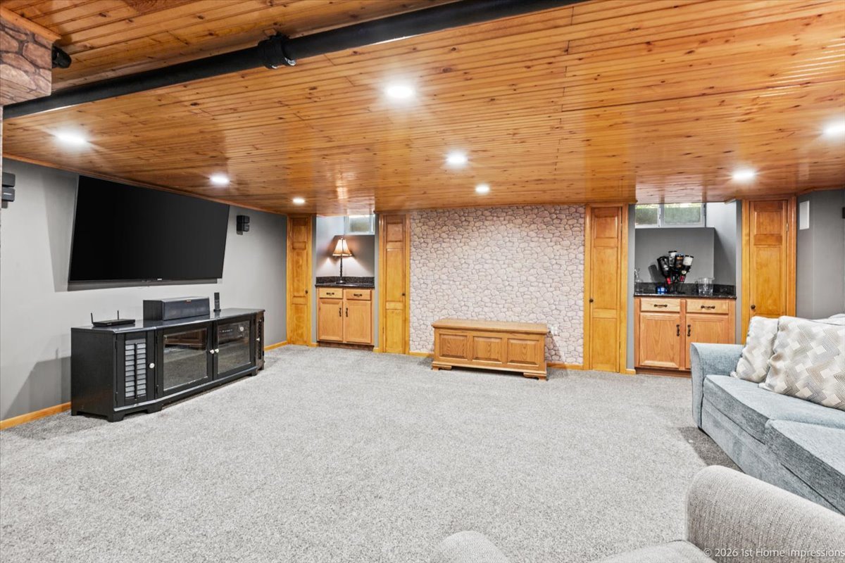 9955 S Hamilton Avenue, Chicago, IL 60643