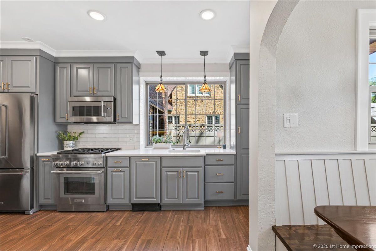 9955 S Hamilton Avenue, Chicago, IL 60643