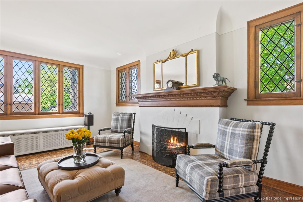 9955 S Hamilton Avenue, Chicago, IL 60643