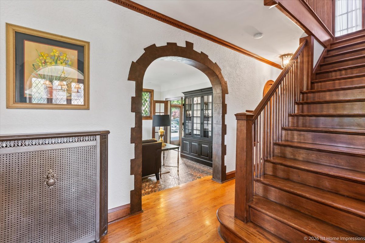 9955 S Hamilton Avenue, Chicago, IL 60643