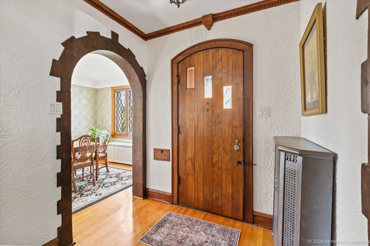 9955 S Hamilton Avenue, Chicago, IL 60643