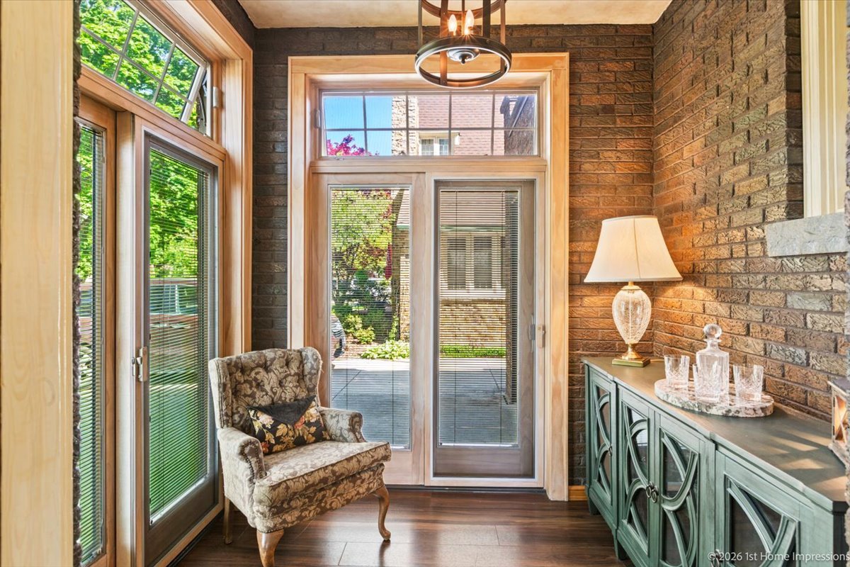 9955 S Hamilton Avenue, Chicago, IL 60643