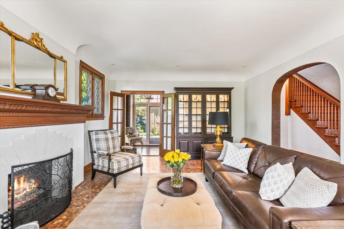 9955 S Hamilton Avenue, Chicago, IL 60643