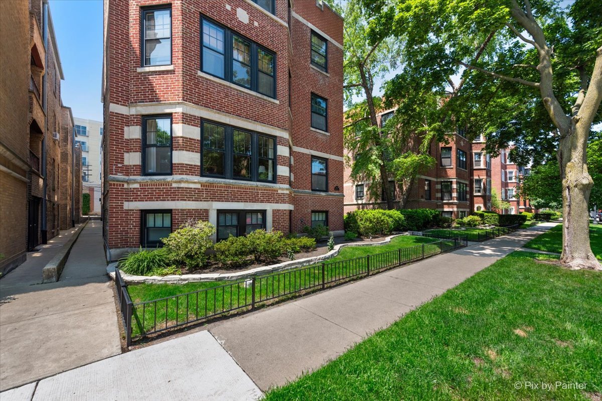 726 Hinman Avenue #2E, Evanston, IL 60202