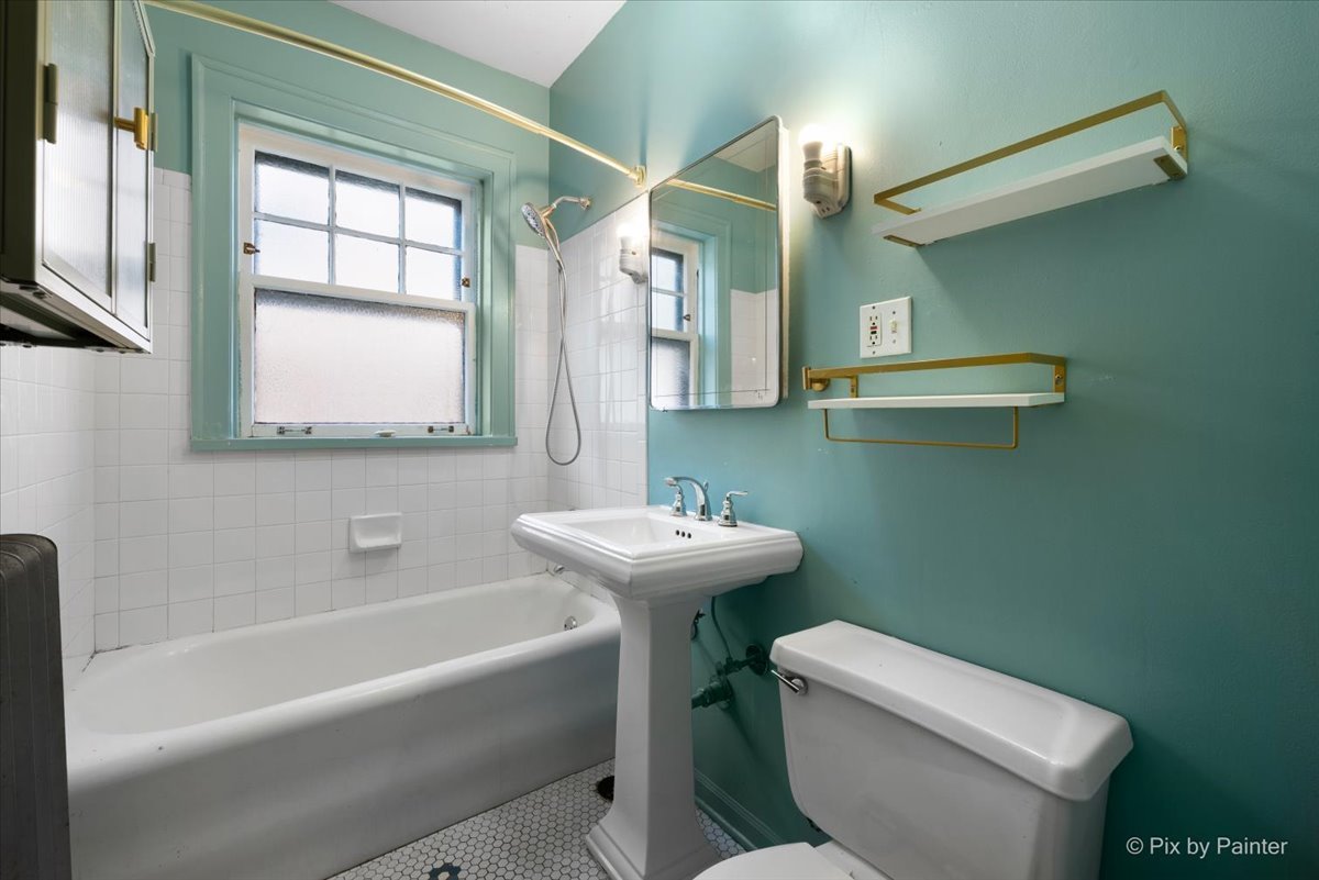 726 Hinman Avenue #2E, Evanston, IL 60202