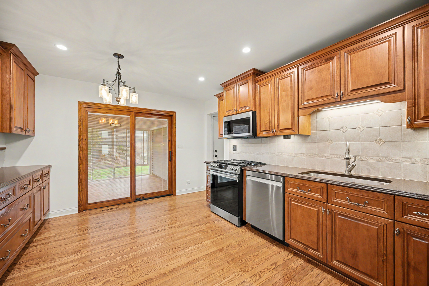 West Chicago, IL 60185