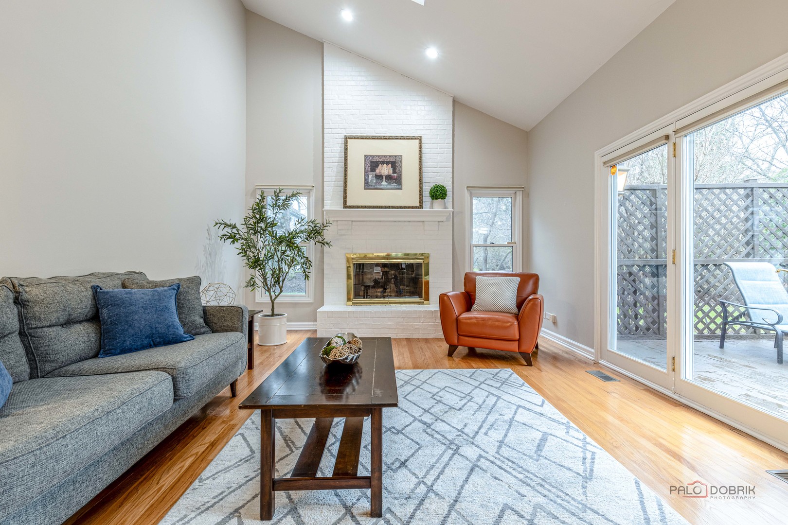 9 Devonshire Lane, Lincolnshire, IL 60069