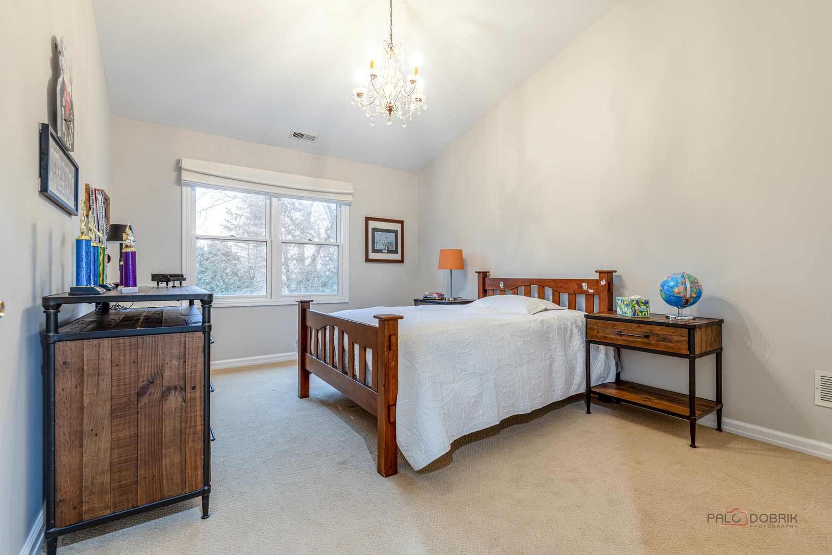 9 Devonshire Lane, Lincolnshire, IL 60069