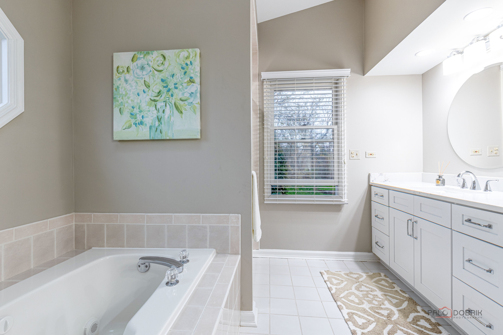 9 Devonshire Lane, Lincolnshire, IL 60069