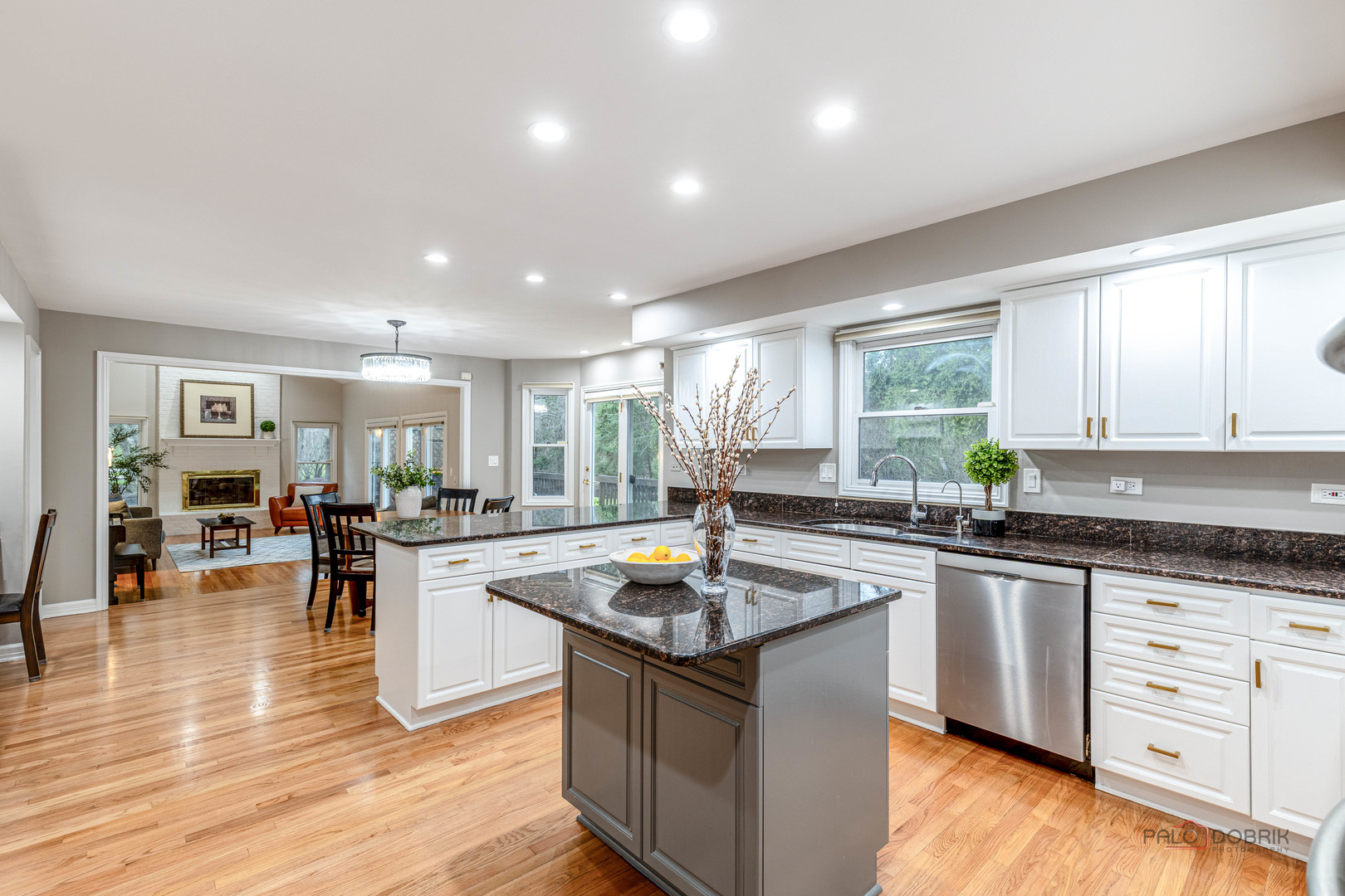 9 Devonshire Lane, Lincolnshire, IL 60069