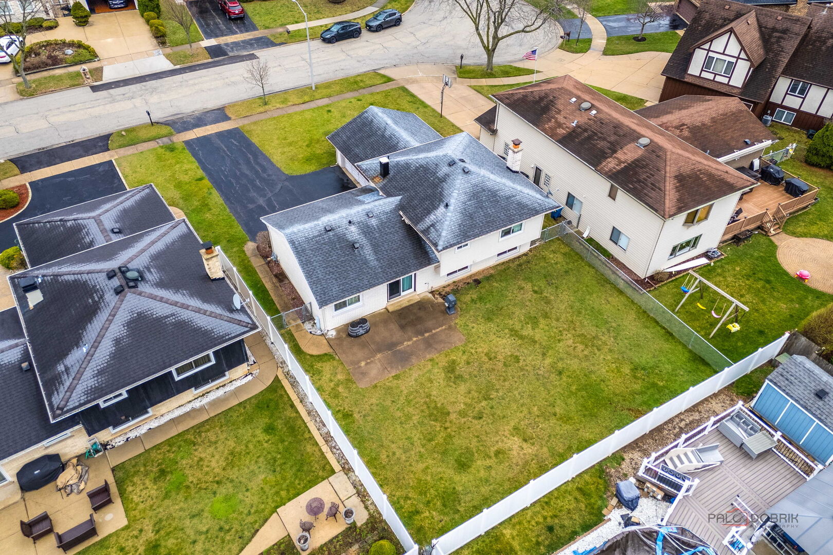 1124 N Anvil Court, Addison, IL 60101