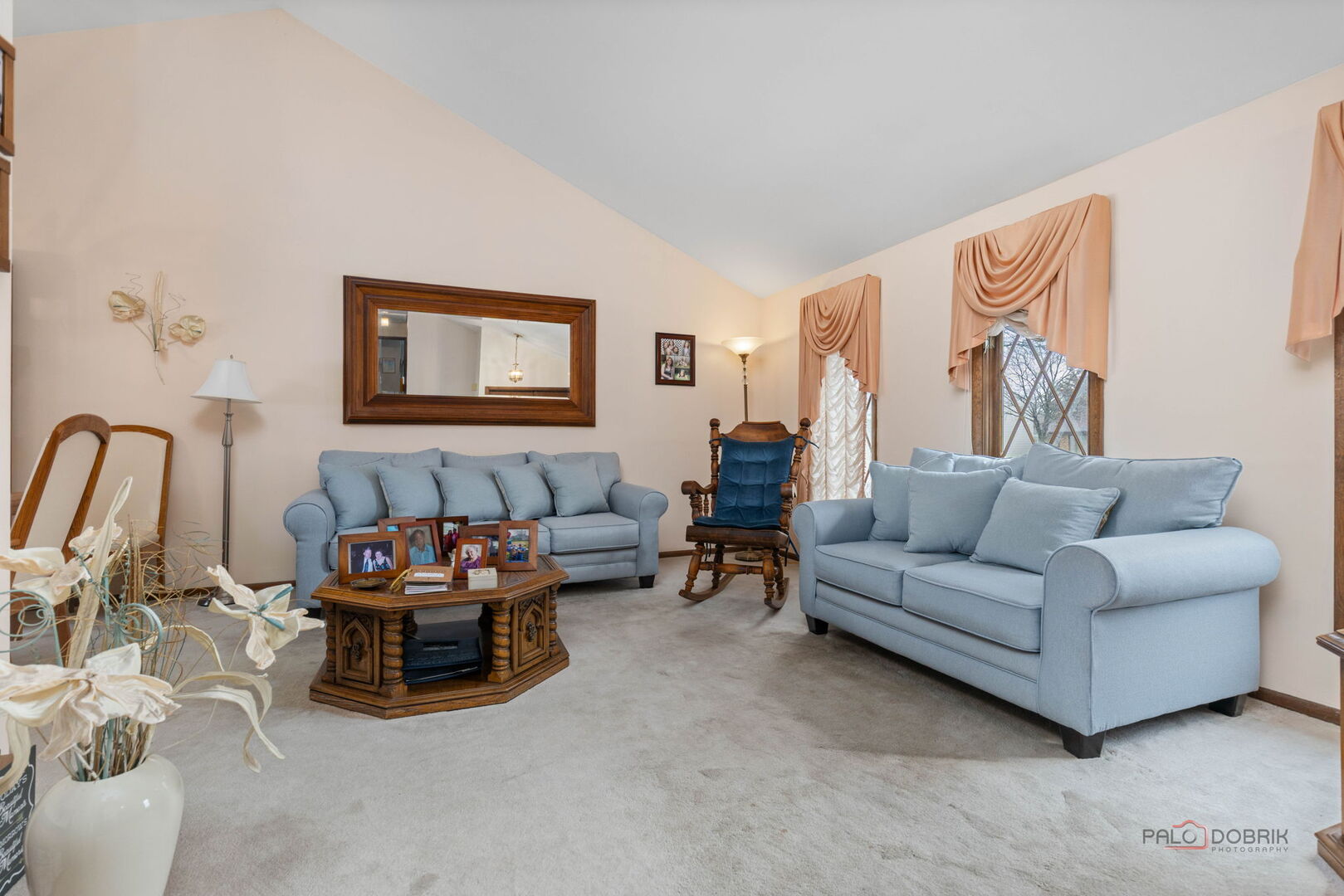 1124 N Anvil Court, Addison, IL 60101