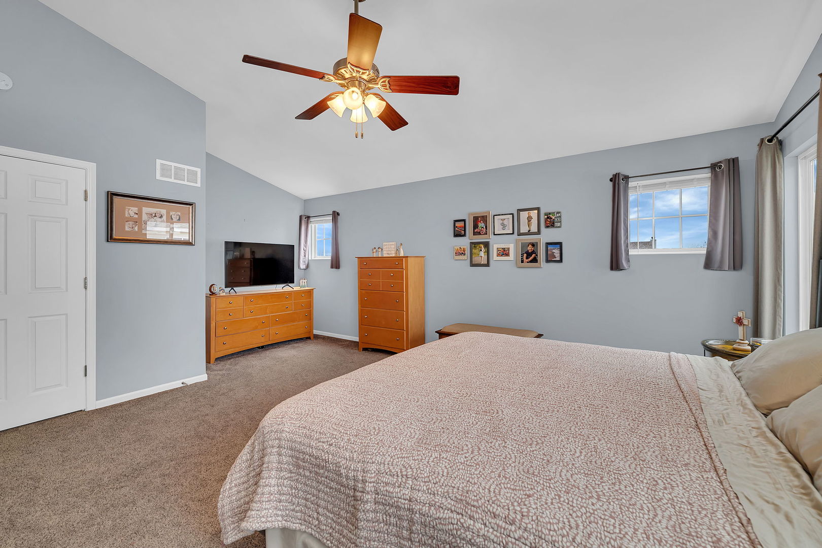 26909 W Cypress Road, Channahon, IL 60410