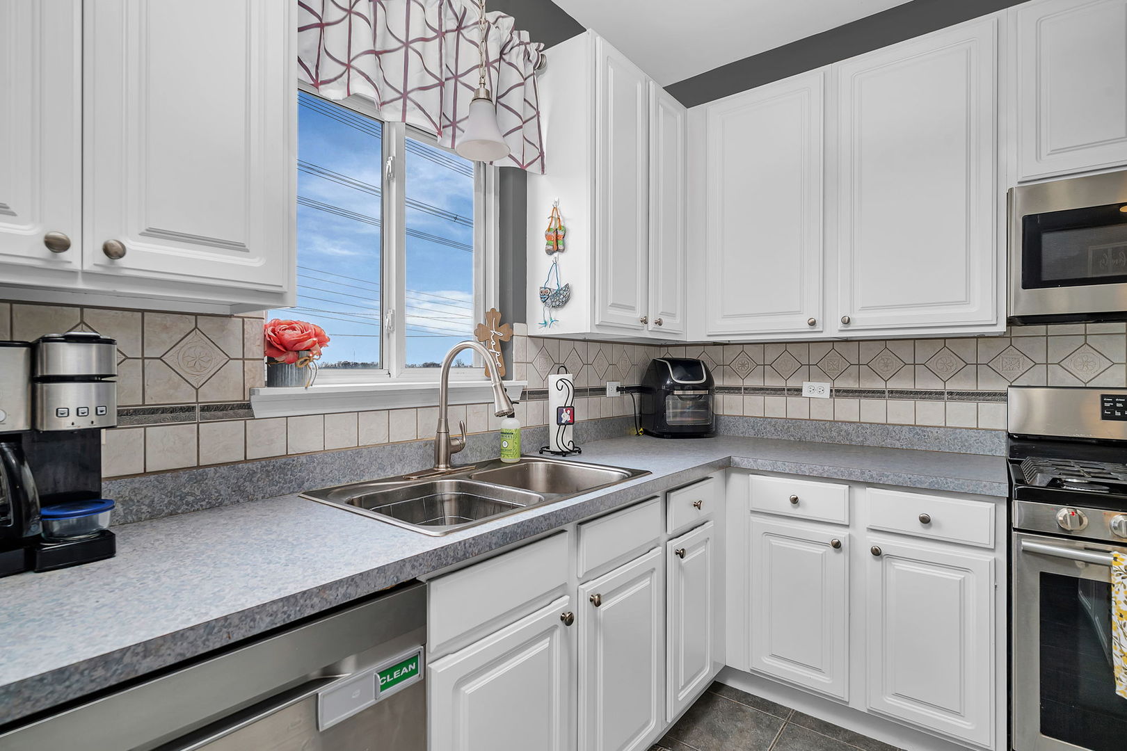 26909 W Cypress Road, Channahon, IL 60410