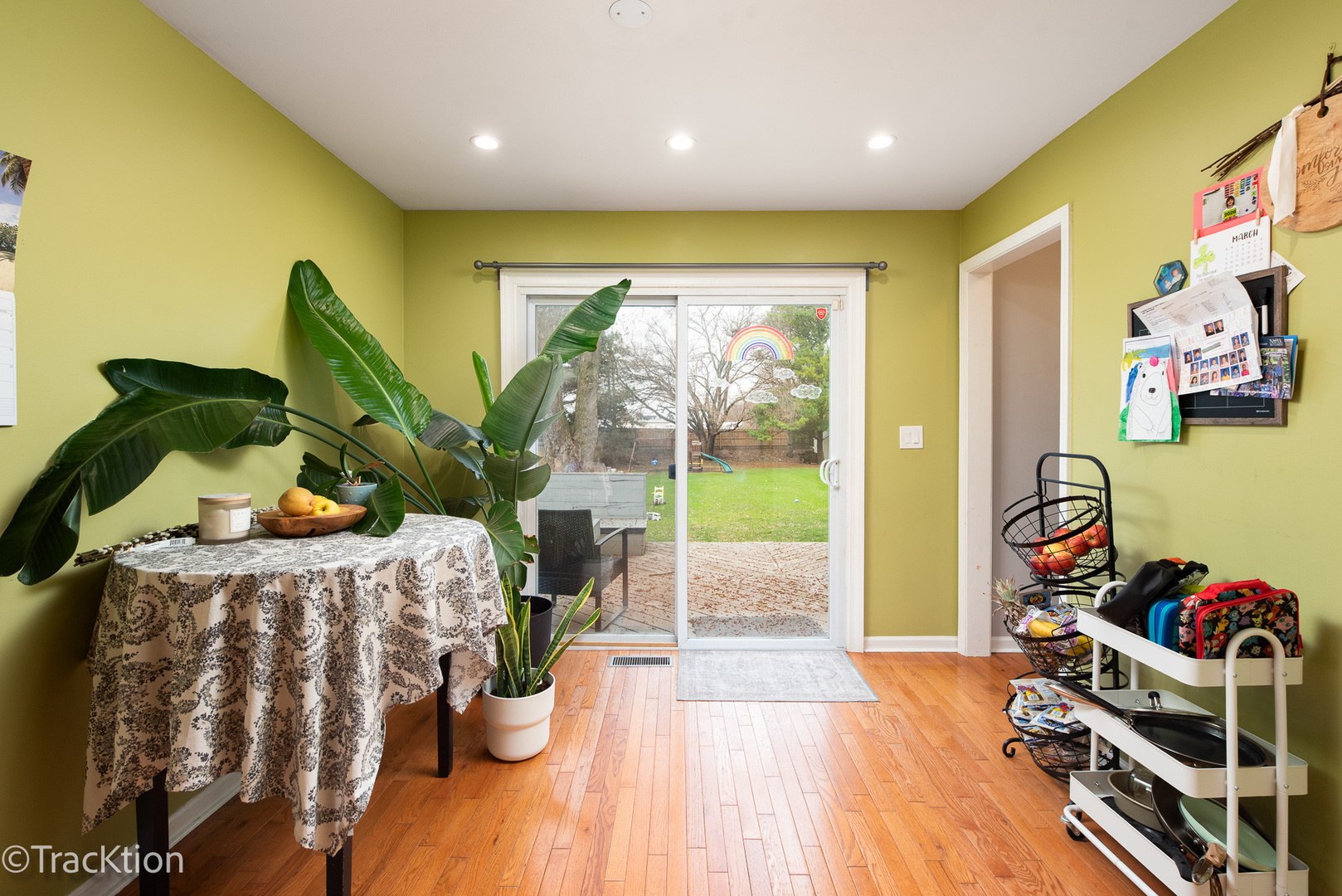 401 S Whispering Hills Drive, Naperville, IL 60540