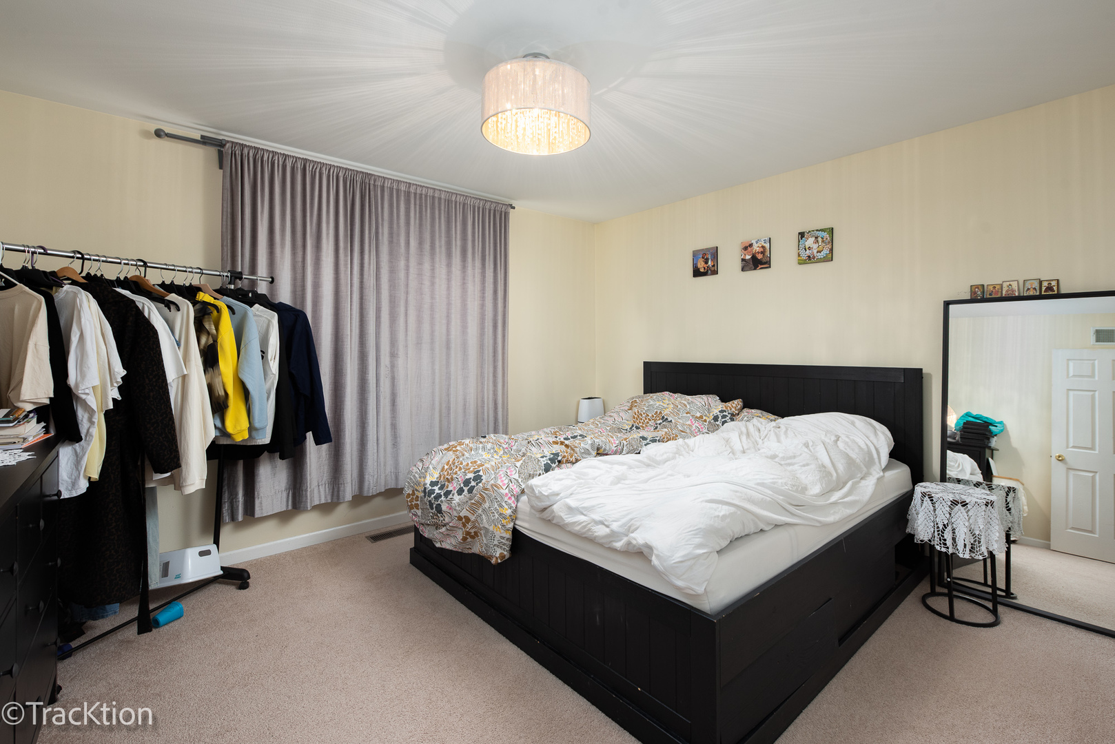 401 S Whispering Hills Drive, Naperville, IL 60540