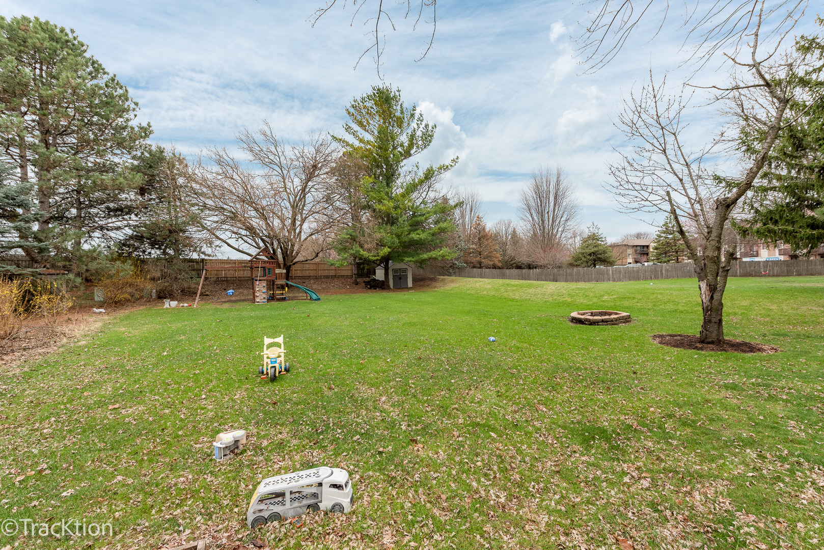 401 S Whispering Hills Drive, Naperville, IL 60540