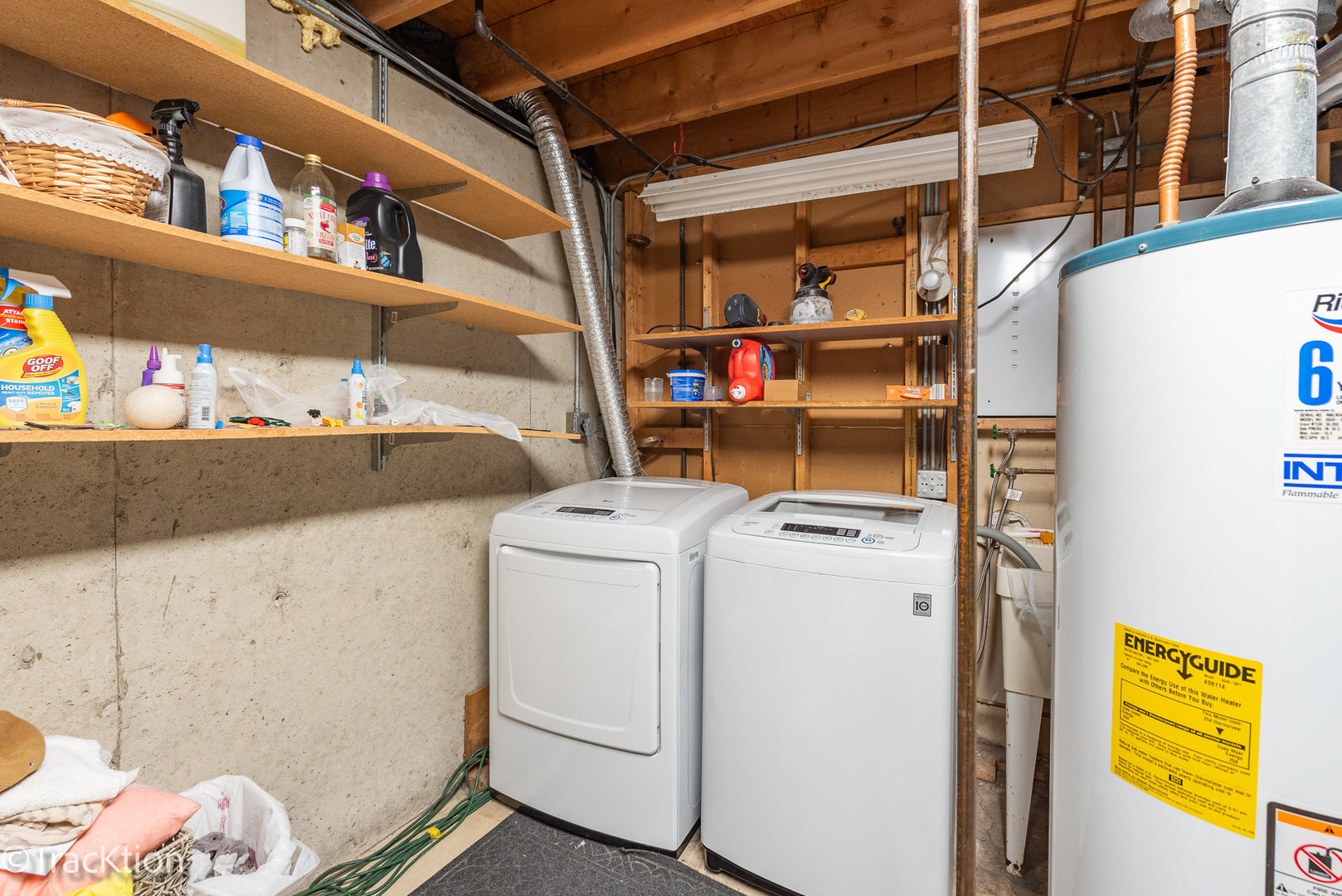 401 S Whispering Hills Drive, Naperville, IL 60540