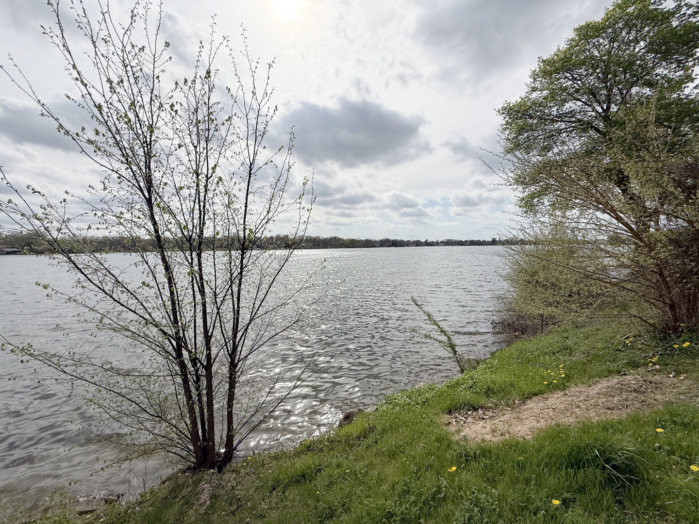 33496 N Lake Shore Drive, Grayslake, IL 60030