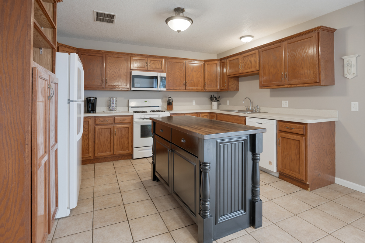 1142 Beauchamp Avenue, Manteno, IL 60950