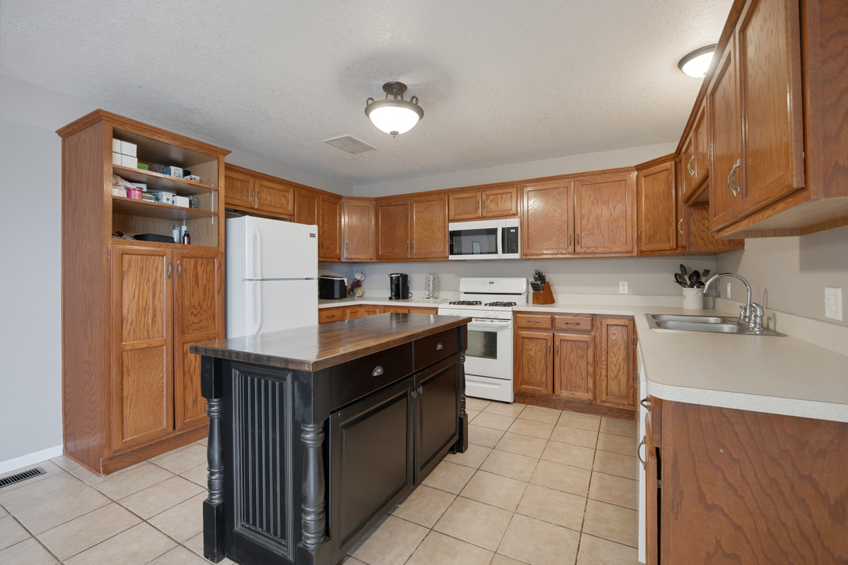 1142 Beauchamp Avenue, Manteno, IL 60950