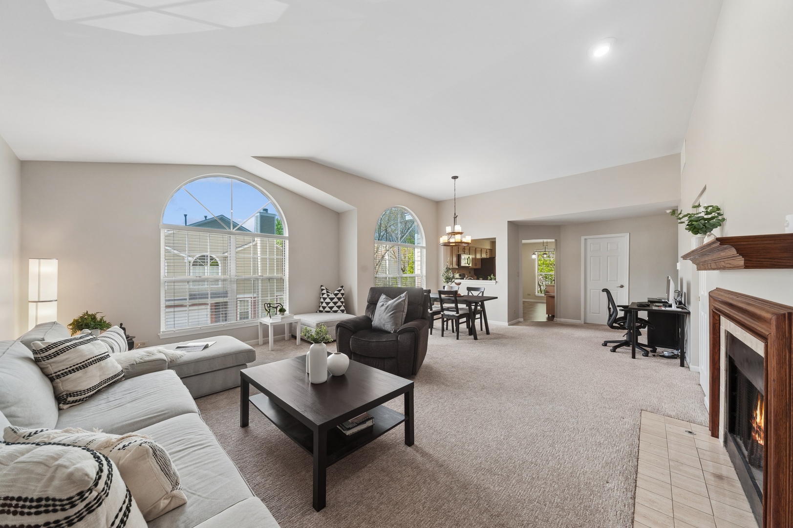 767 GROSSE POINTE Circle, Vernon Hills, IL 60061