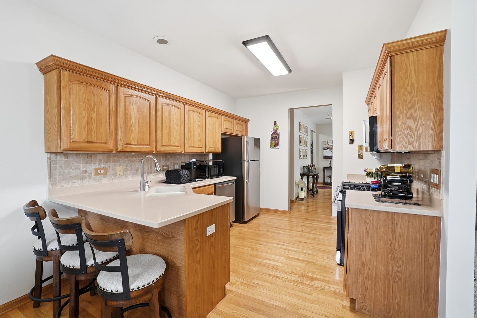 16122 Seneca Lake Circle, Crest Hill, IL 60403