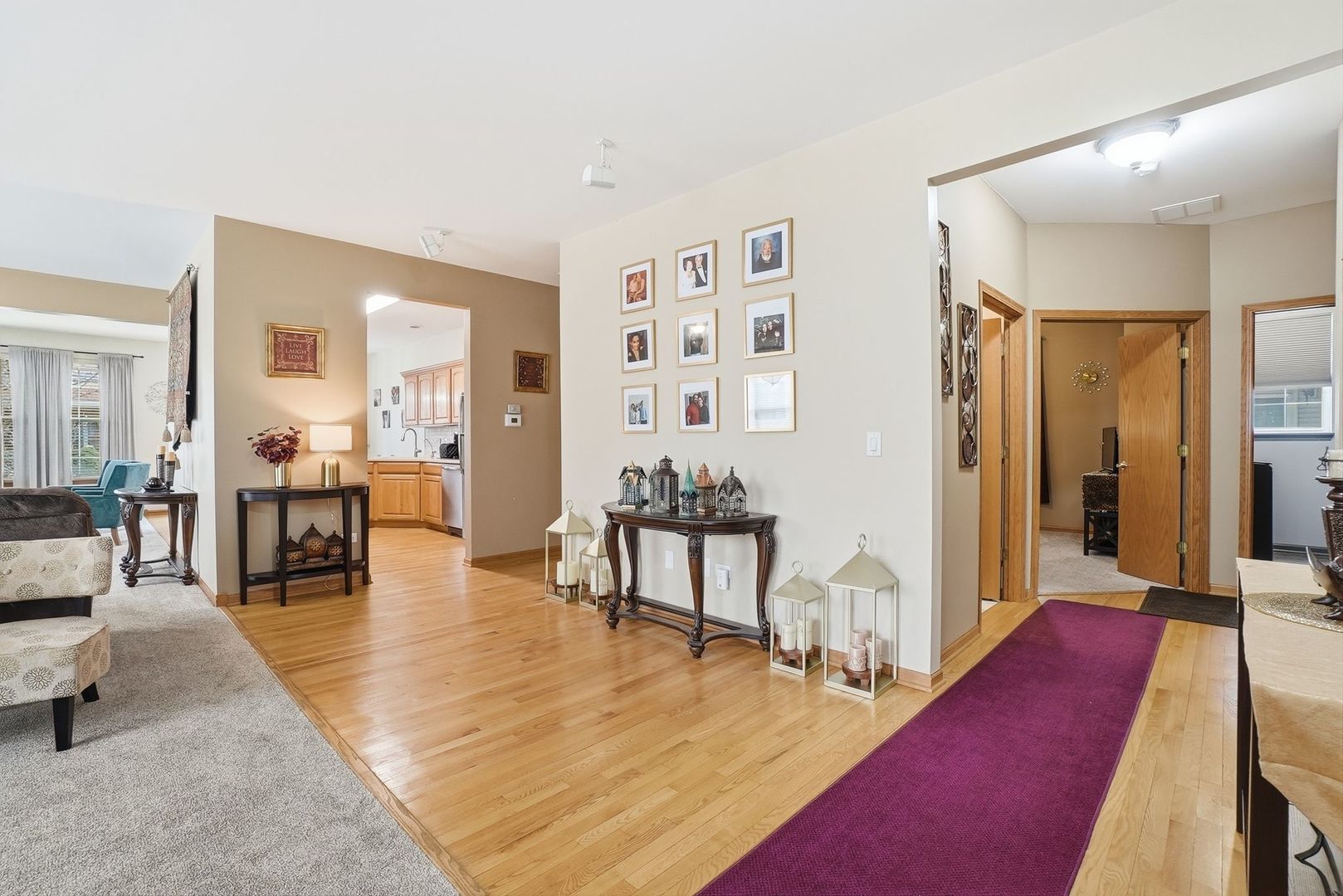 16122 Seneca Lake Circle, Crest Hill, IL 60403