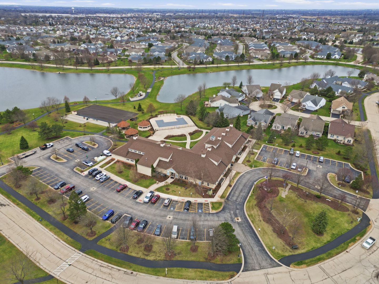 16122 Seneca Lake Circle, Crest Hill, IL 60403