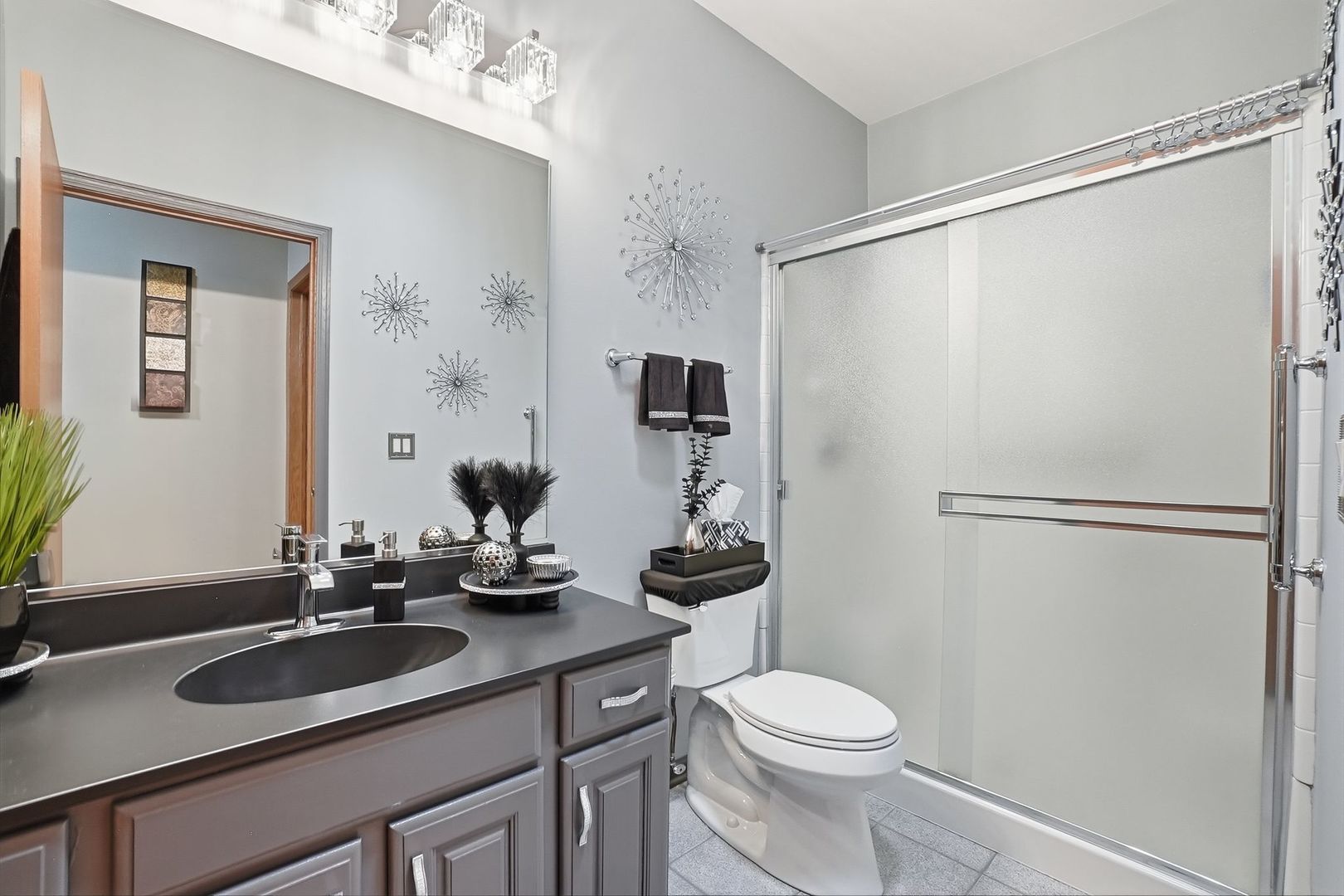 16122 Seneca Lake Circle, Crest Hill, IL 60403