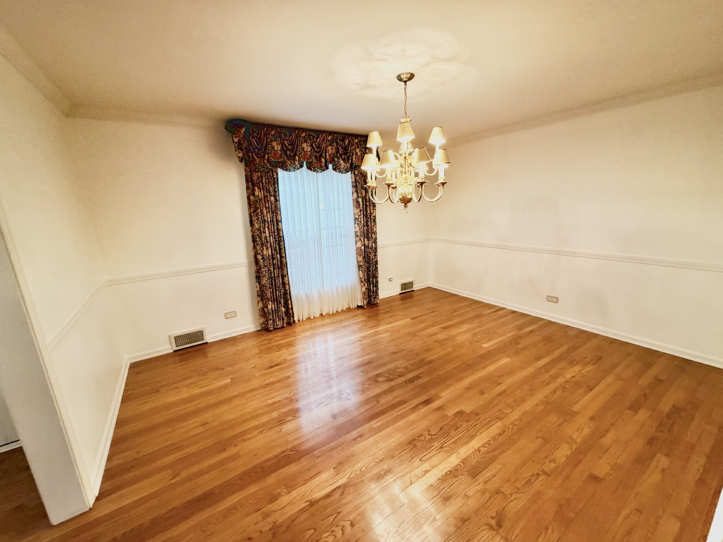 26 Windsor Drive, Oak Brook, IL 60523