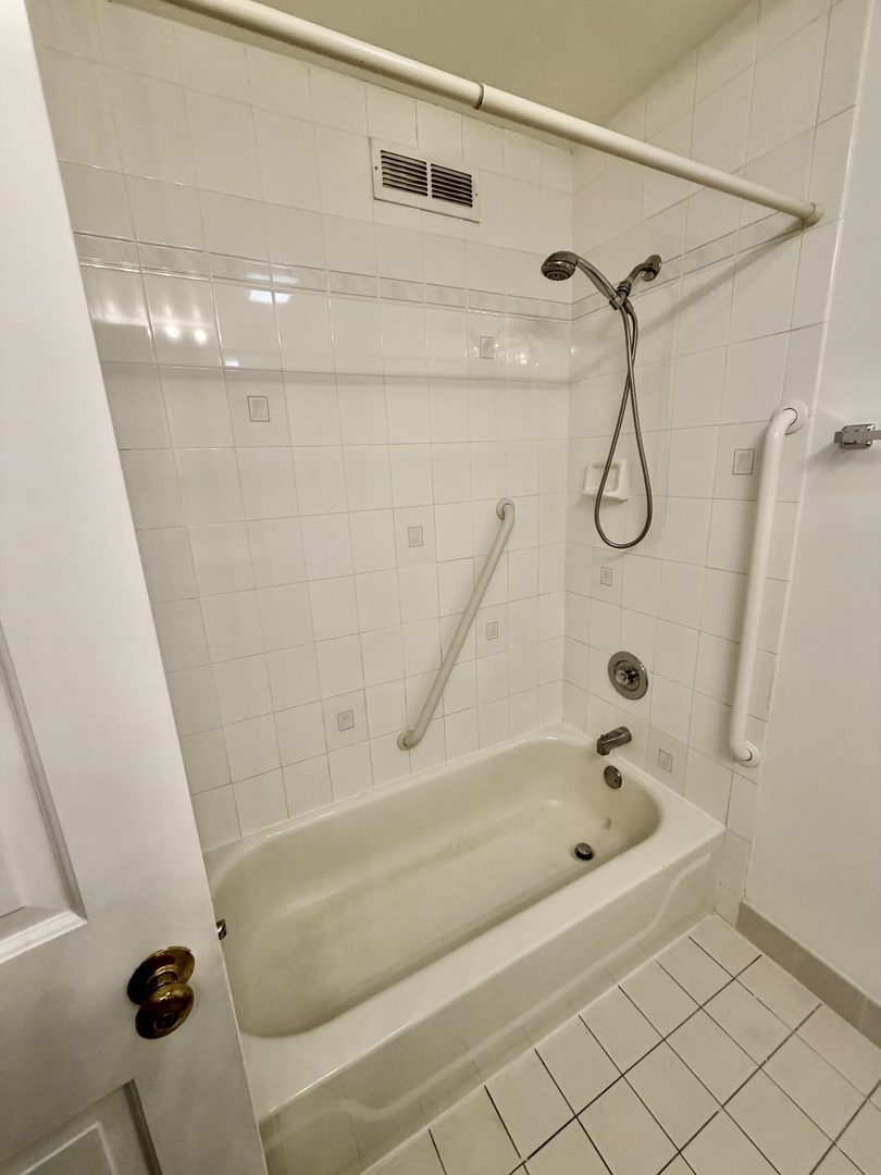 26 Windsor Drive, Oak Brook, IL 60523